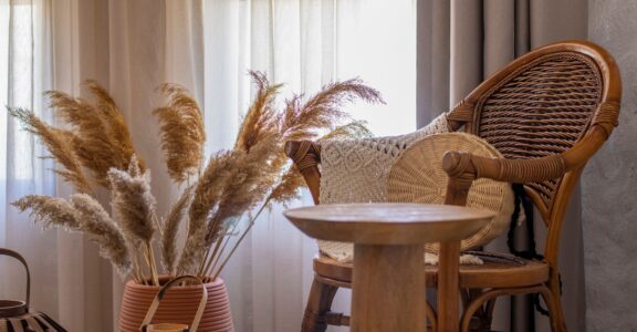 Création de table à manger en bois et métal sur mesure à Saint-Tropez